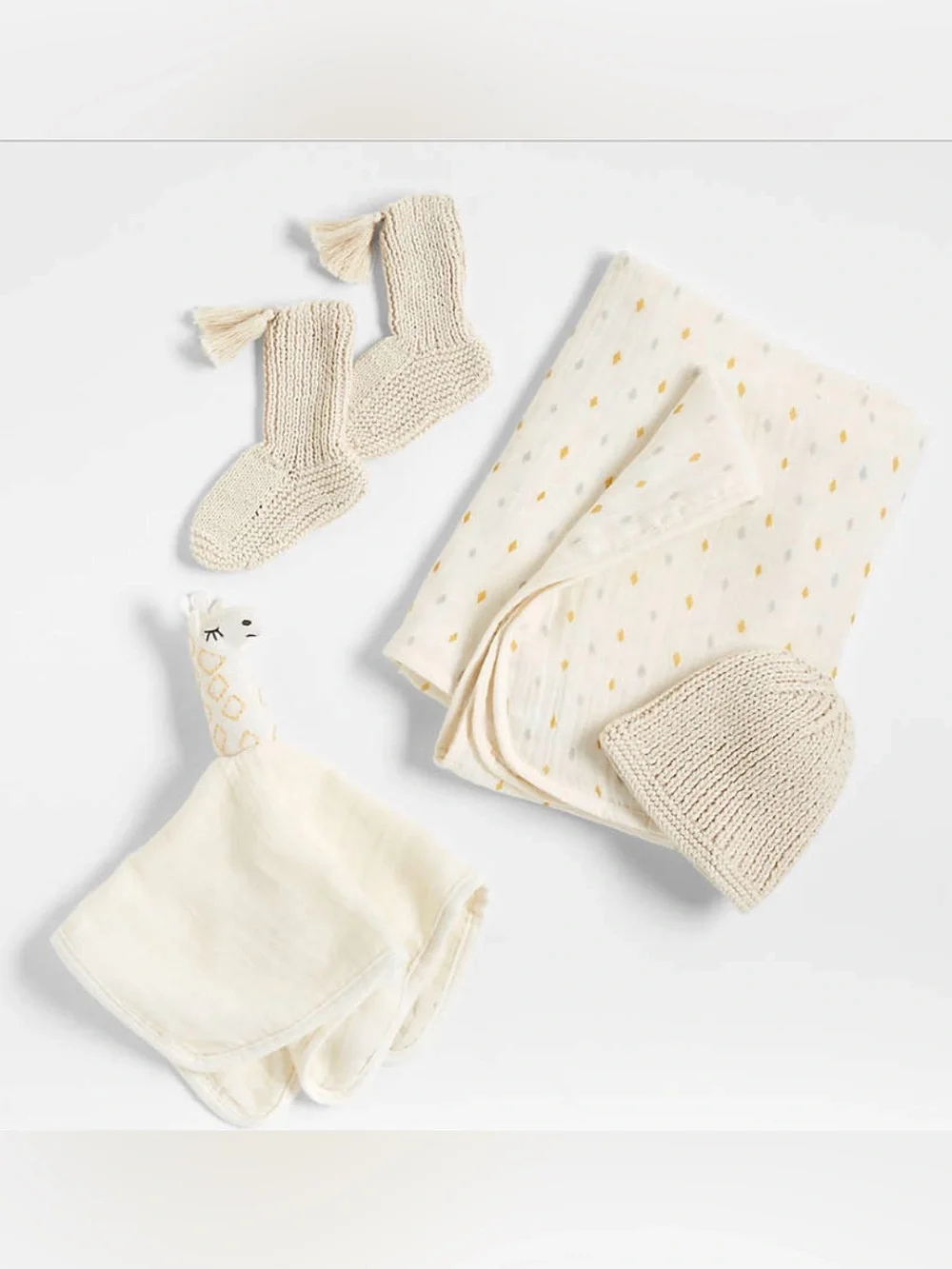Crate & Barrel Giraffe 4-Piece Organic Baby Swaddle Gift Set